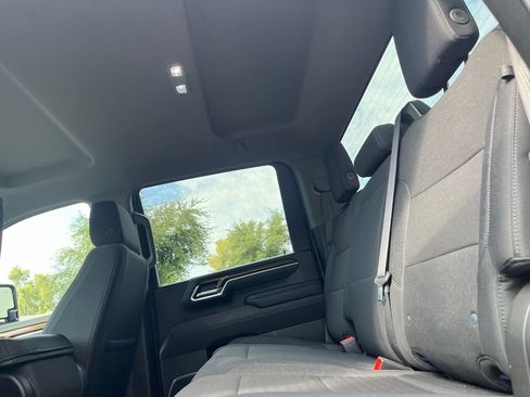 Used 2025 Chevrolet Silverado 2500 LT w/ Texas Edition AWD/4WD image 10