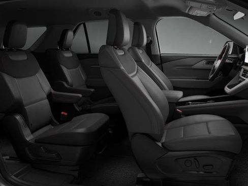 New 2026 Ford Explorer Active w/ Active Comfort Package image 6