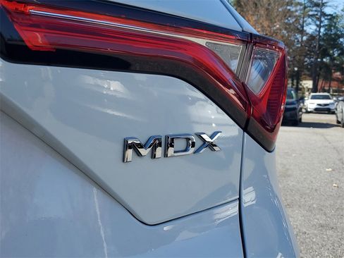 Certified 2024 Acura MDX SH-AWD w/ Technology Package image 8