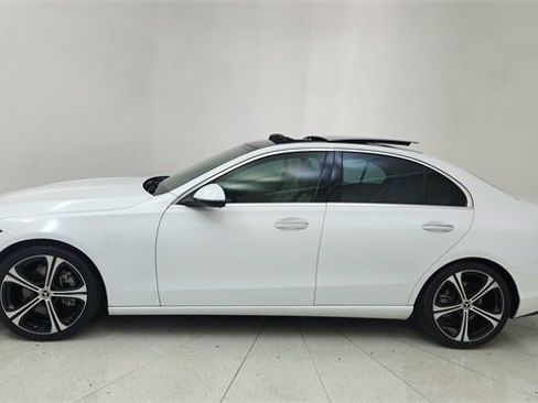 Used 2022 Mercedes-Benz C 300 Sedan image 3