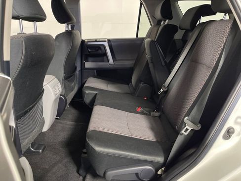 Used 2013 Toyota 4Runner SR5 w/ Convenience Pkg image 13