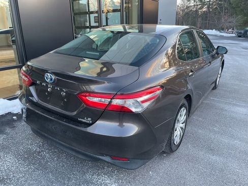 Used 2018 Toyota Camry LE image 6
