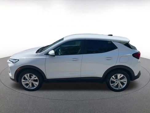 Used 2025 Buick Encore GX Preferred AWD/4WD image 9