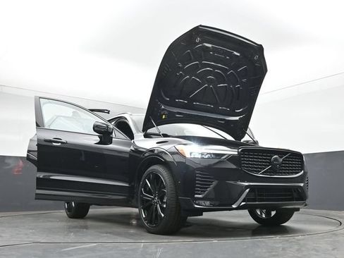 Used 2024 Volvo XC60 B5 Ultimate w/ Protection Package Premier AWD/4WD image 56