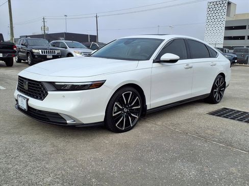 Certified 2024 Honda Accord Touring image 21