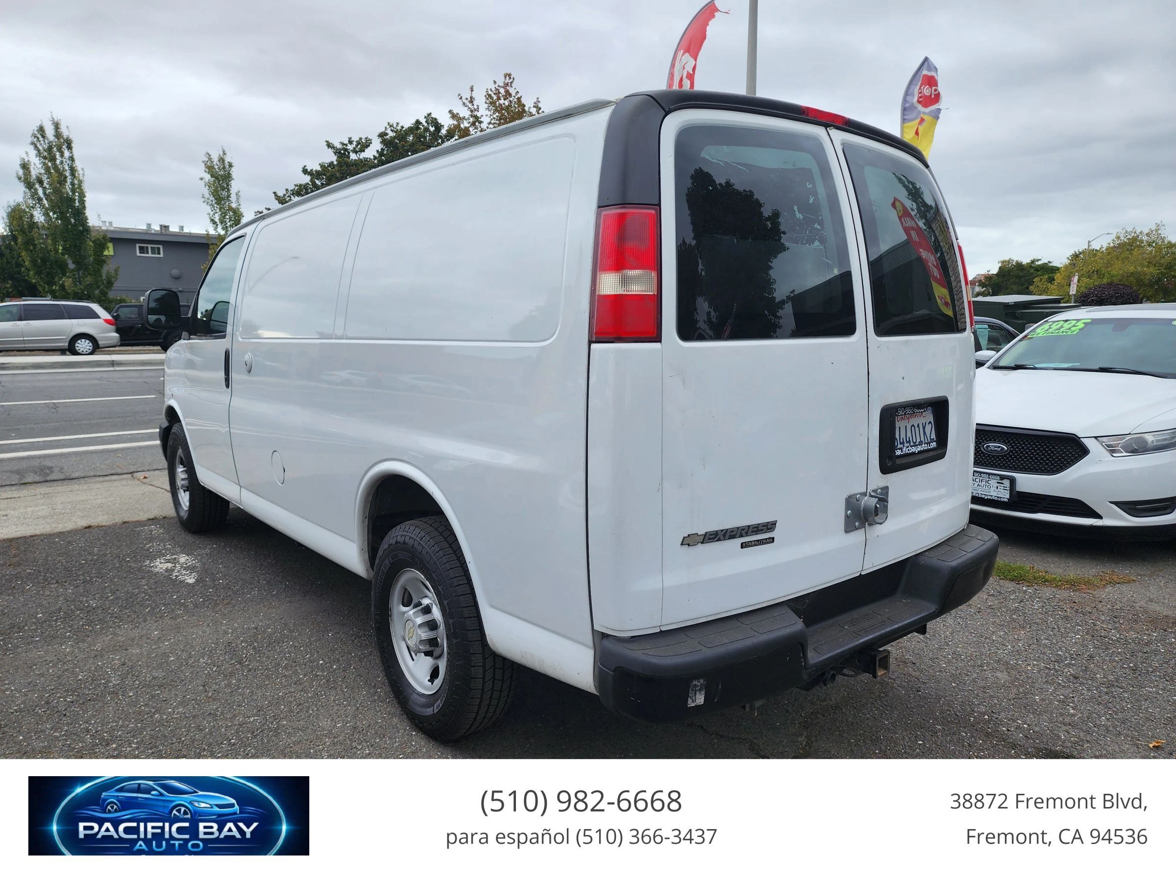Used 2012 Chevrolet Express 2500 RWD image 5