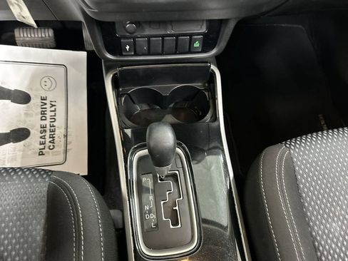 Used 2020 Mitsubishi Outlander ES AWD/4WD image 17