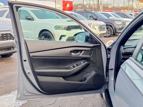 Used 2025 Honda Accord Sport image 31