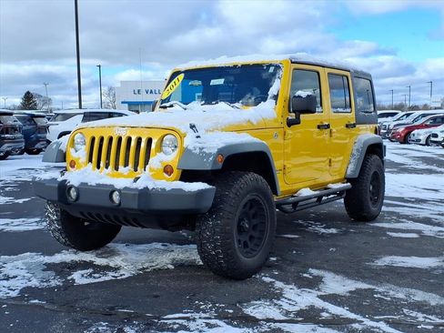Used 2011 Jeep Wrangler Unlimited Sport image 3