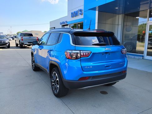 Used 2023 Jeep Compass Limited AWD/4WD image 9