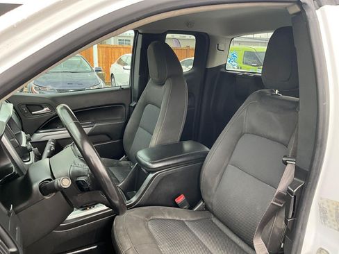 Used 2022 Chevrolet Colorado LT w/ Fleet Safety Package RWD image 19