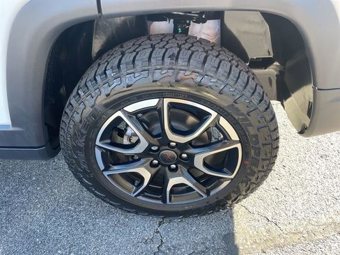 New 2026 Jeep Compass Trailhawk w/ Sun, Sound & Navigation Group image 13