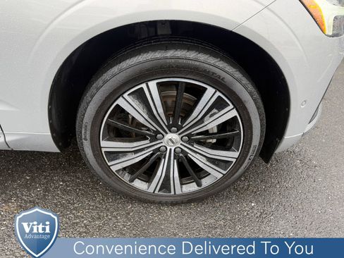 Certified 2023 Volvo XC60 B5 Plus w/ Climate Package image 15