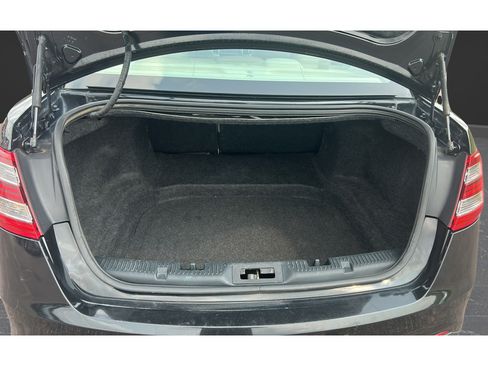 Used 2015 Ford Taurus Limited FWD image 24