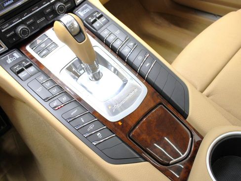 Used 2014 Porsche Panamera S image 65