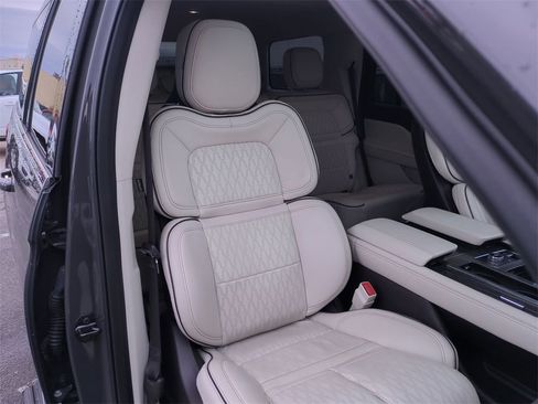 Used 2023 Lincoln Navigator Black Label image 30