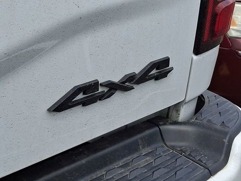 Used 2022 RAM 2500 Big Horn w/ Level C Equiment Group AWD/4WD image 10