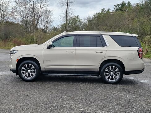Used 2021 Chevrolet Tahoe LT w/ LT Signature Package AWD/4WD image 8
