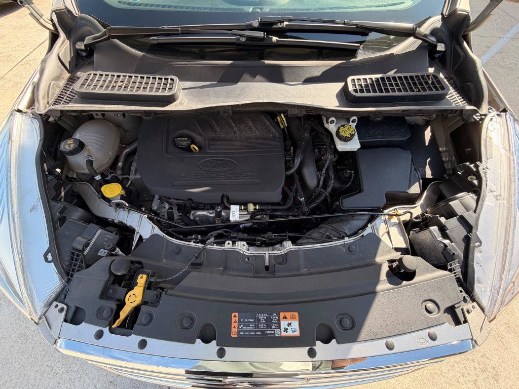 Used 2017 Ford Escape Titanium w/ Equipment Group 301A AWD/4WD image 8