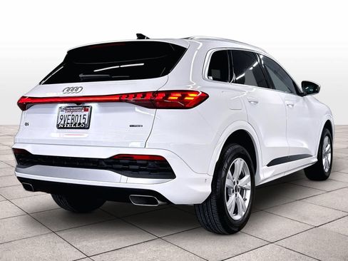 Certified 2025 Audi Q5 Premium AWD/4WD image 15