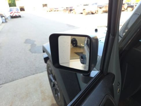 Used 2015 Jeep Wrangler Unlimited Sport w/ Dual Top Group AWD/4WD image 37