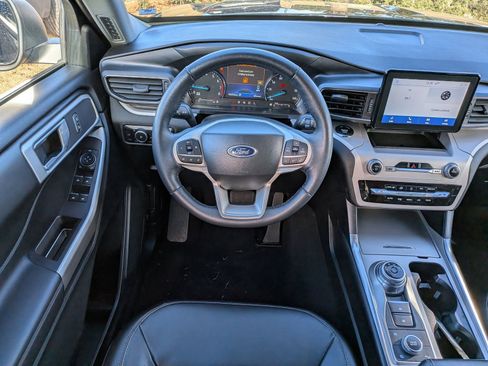 Certified 2023 Ford Explorer XLT w/ Equipment Group 202A image 18