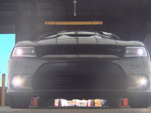 Used 2022 Dodge Charger R/T w/ Plus Group RWD image 3