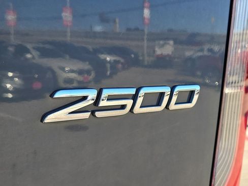 Used 2021 Mercedes-Benz Sprinter 2500 image 11
