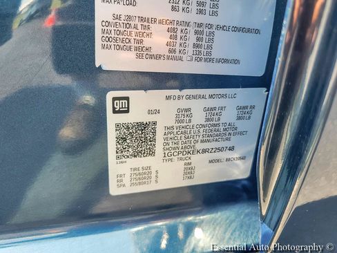 Used 2024 Chevrolet Silverado 1500 LT AWD/4WD image 28