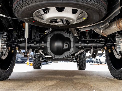 Used 2026 GMC Sierra 3500 Denali Ultimate w/ LPO, Black Badging Package image 16