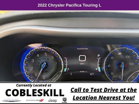 Used 2022 Chrysler Pacifica Touring-L AWD/4WD image 17