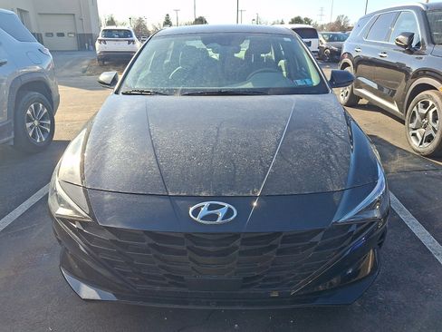 Certified 2023 Hyundai Elantra SEL w/ Convenience Package image 2