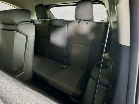 Certified 2025 Toyota Highlander LE FWD image 26
