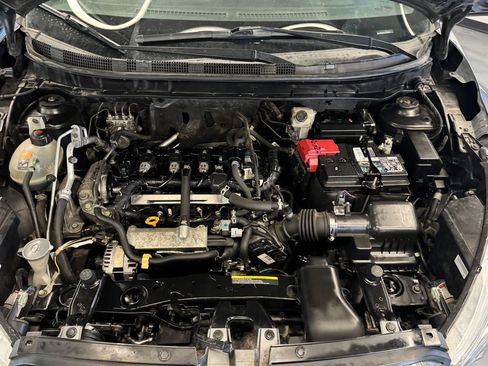 Used 2020 Nissan Kicks SR w/ Exterior Package FWD image 21