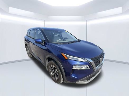 Used 2021 Nissan Rogue SV FWD image 3