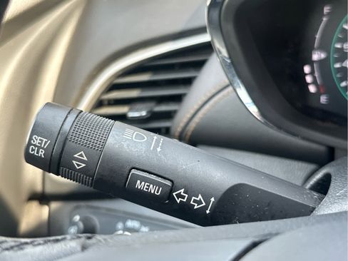 Used 2017 Chevrolet Trax LT w/ LT Convenience Package image 33