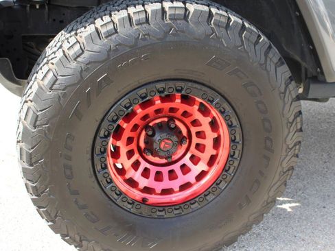 Used 2021 Jeep Gladiator Sport AWD/4WD image 7