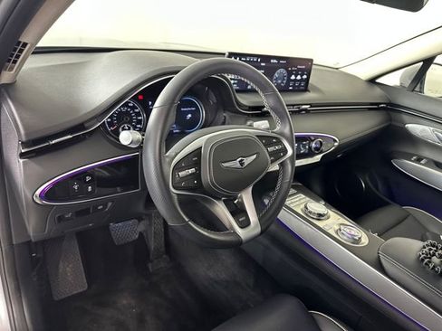 Used 2023 Genesis Electrified GV70 Advanced image 13
