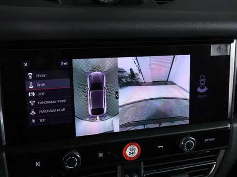 Certified 2026 Porsche Macan AWD/4WD image 17