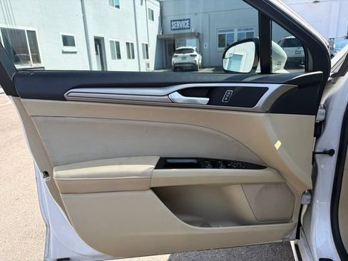Used 2013 Ford Fusion SE FWD image 12