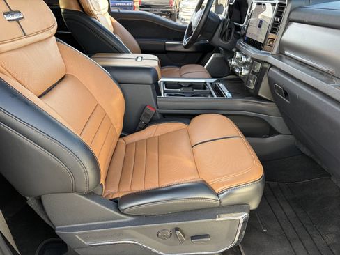 Used 2024 Ford F250 Platinum AWD/4WD image 12