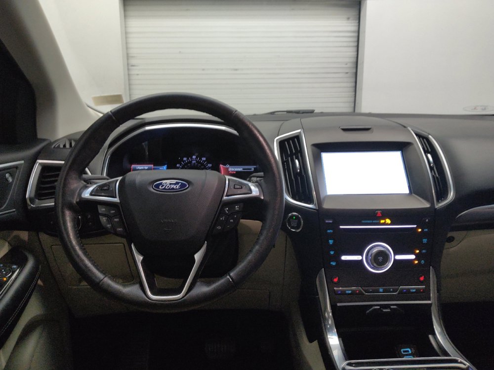 Used 2019 Ford Edge Titanium FWD image 22