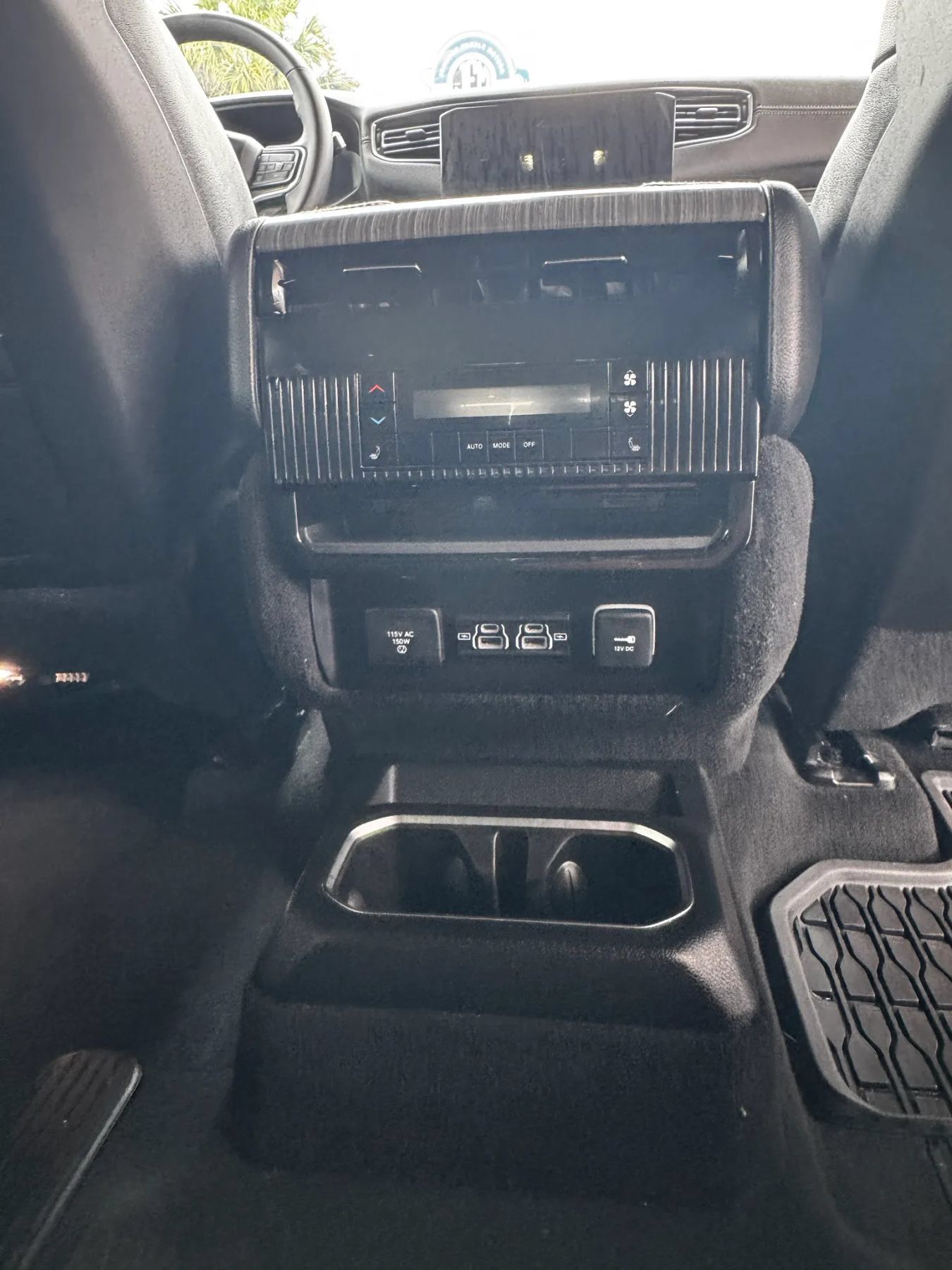 Used 2024 Jeep Wagoneer Series II AWD/4WD image 10