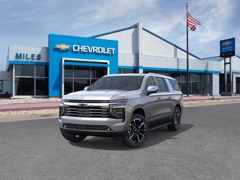 New 2026 Chevrolet Suburban Premier image 58