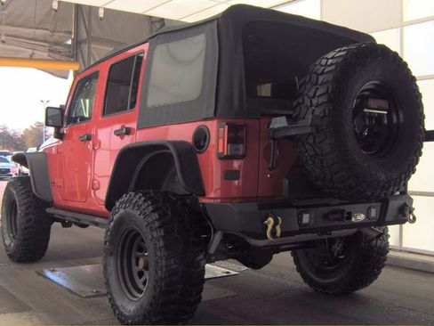 Used 2016 Jeep Wrangler Unlimited Rubicon w/ Connectivity Group image 3