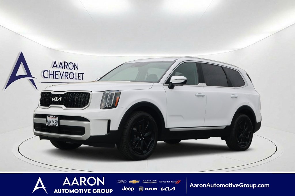 Used 2025 Kia Telluride EX w/ EX Captain's Chair Package FWD image 1