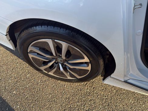 Used 2019 Honda Accord Touring image 20