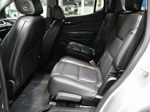 Used 2019 GMC Acadia SLT image 11