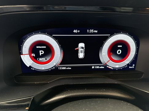 Used 2024 Nissan Pathfinder Platinum w/ Cargo Package image 10