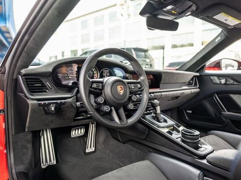 Used 2025 Porsche 911 GT3 RS image 4